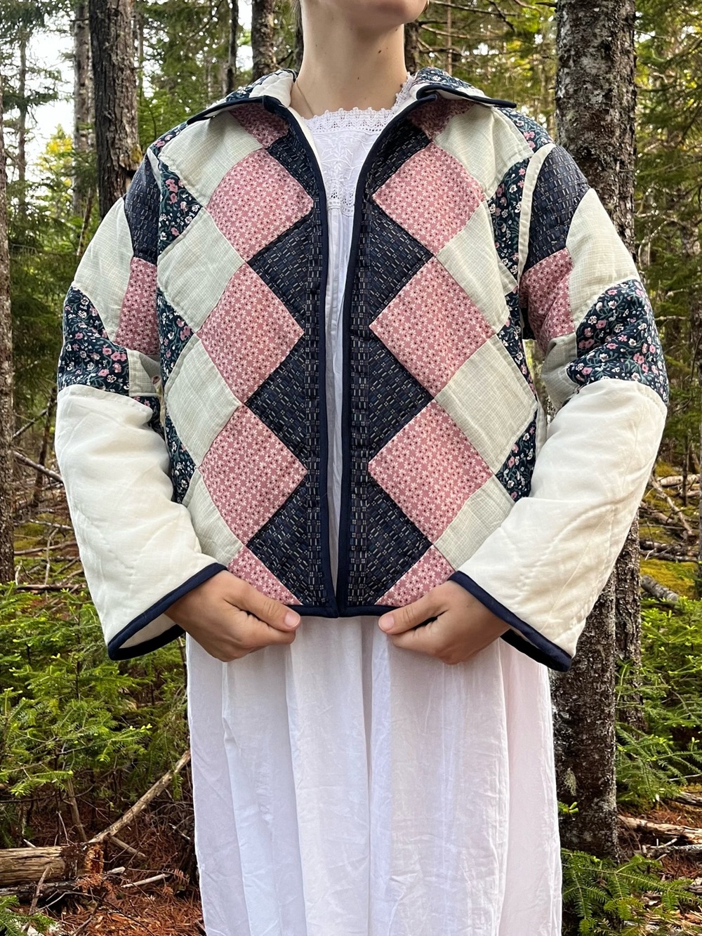 Quilt Coat - Handmade, Floral Patchwork in Pink & Cream - Picture 2 of 5